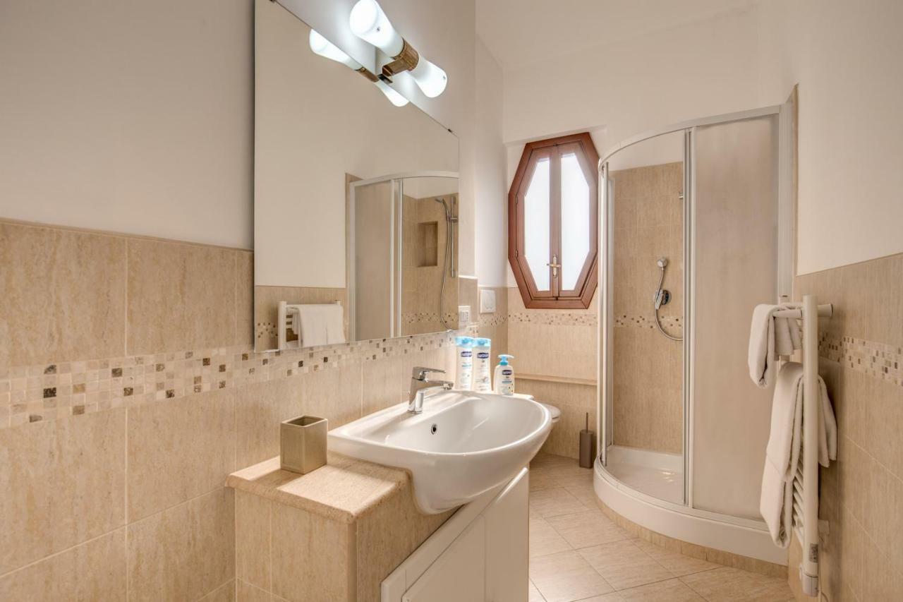 Casa Di Luca _ 3 Bdr Apartment Рим Экстерьер фото
