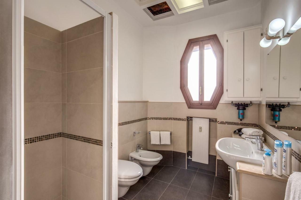 Casa Di Luca _ 3 Bdr Apartment Рим Экстерьер фото