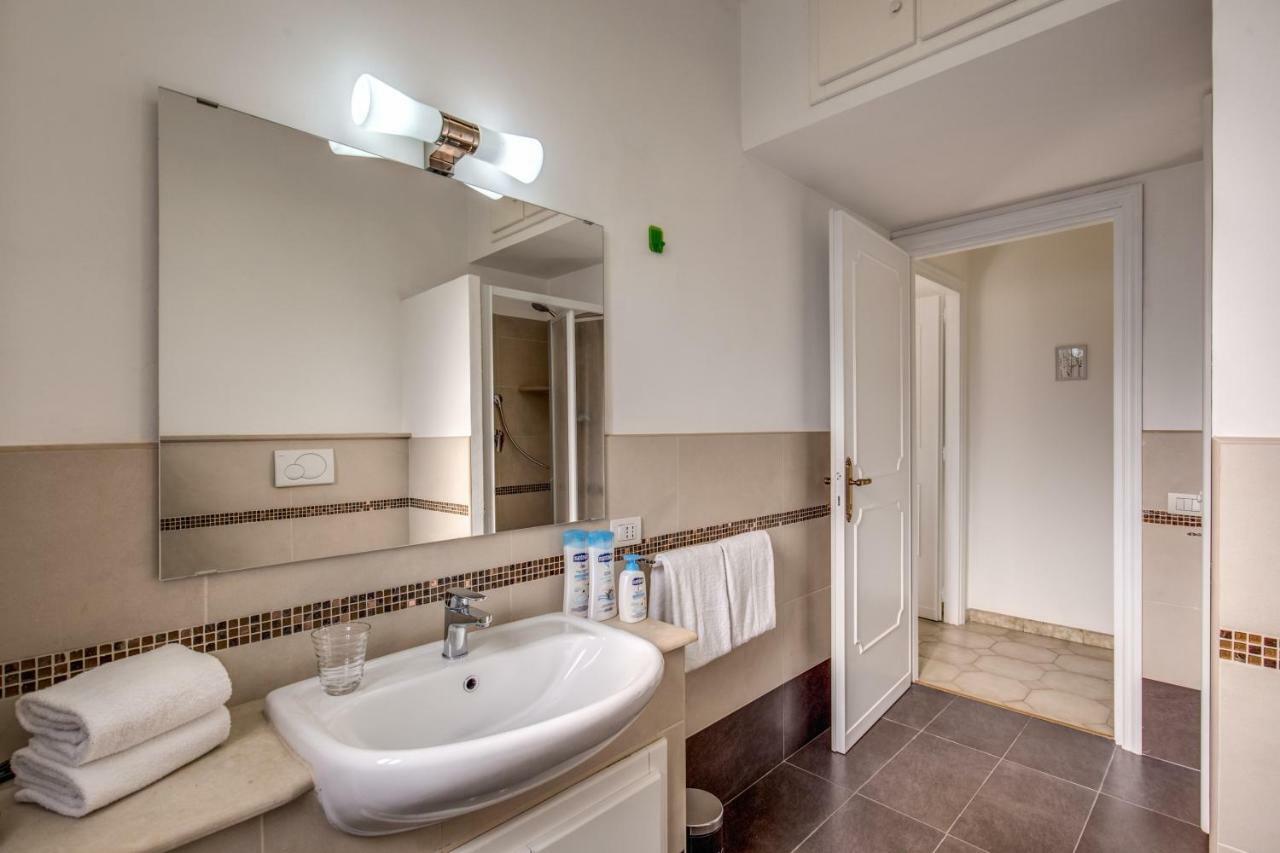 Casa Di Luca _ 3 Bdr Apartment Рим Экстерьер фото